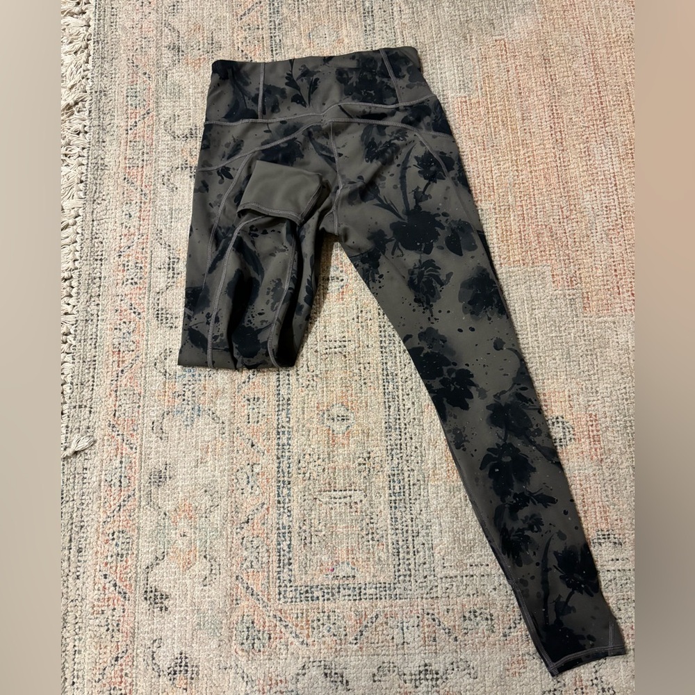 ATHLETA Tight Rainier Reflective Leggings Brown/black Zip Pockets Leggings sz S